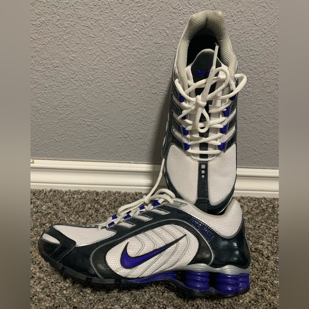 Woman Nike Shox 7.5
